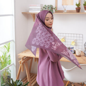 Hijab Wanita Marshavel Scarves - Turkey Series Maroon