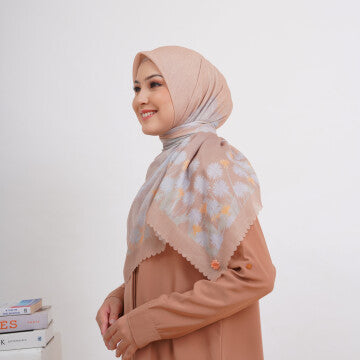 Hijab Wanita Marshavel Scarves - Megamendung Series Light Brown